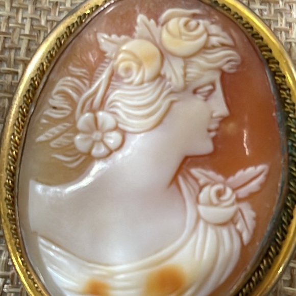 Lovely vintage cameo brooch and pendant profile of a beautiful woman carved with - Picture 9 of 11